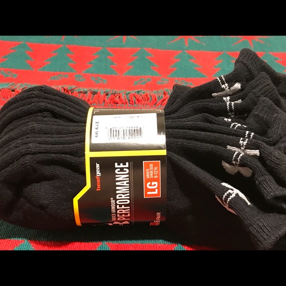 Under Armour Performance No Show socks. - Picture 2 of 4